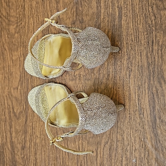 Michael Kors Sz 11M glitter gold round toe 3 in heel stiletto in original box - Picture 2 of 6